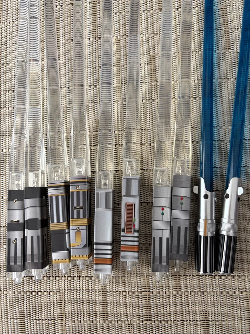 Star Wars Light Up Lightsaber Plastic Reusable Chopsticks Set of 5 Multi color
